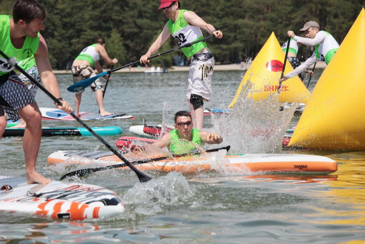 technický závod paddleboardy točení na bóji Mácháč