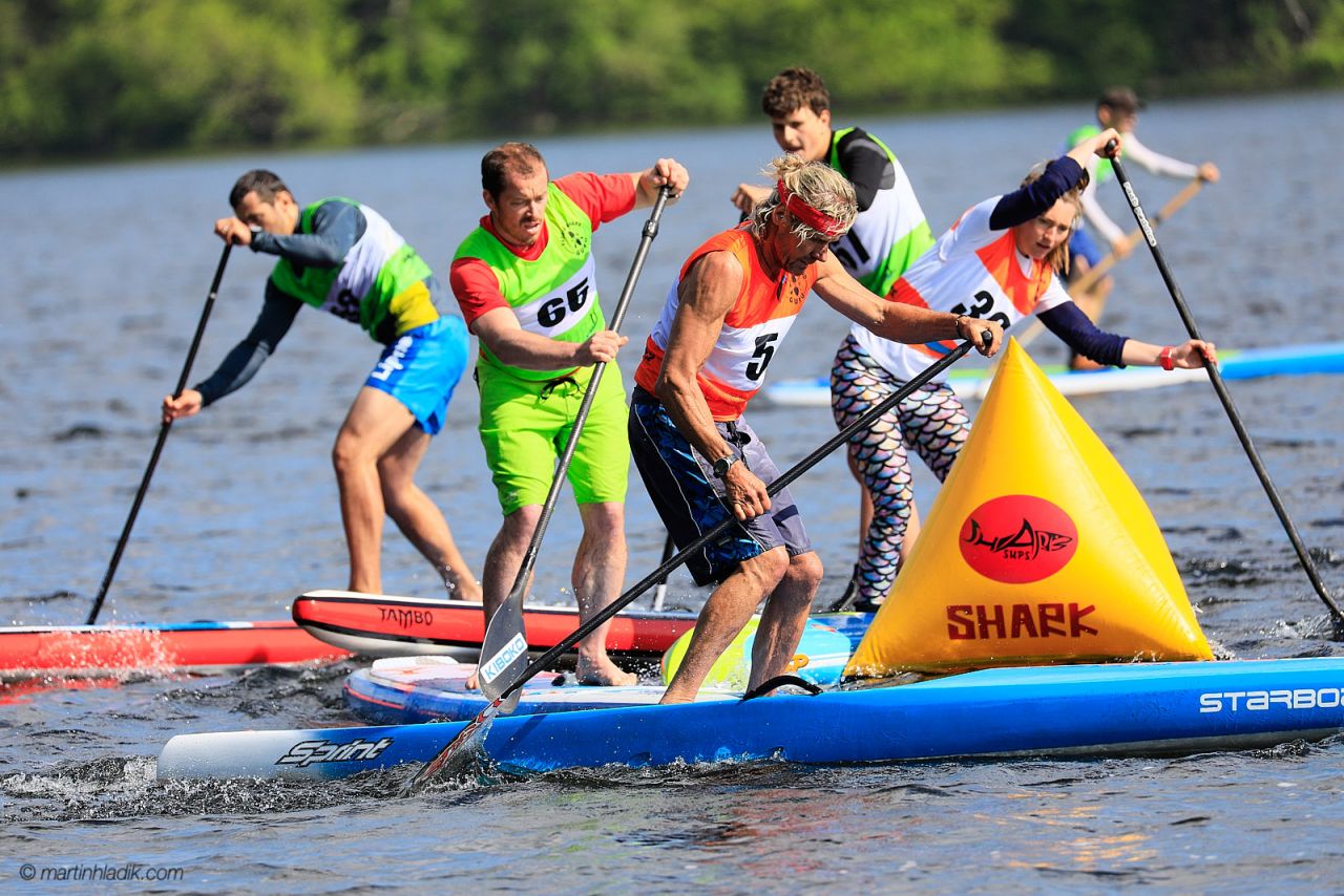 Akce na bójce na paddleboardech