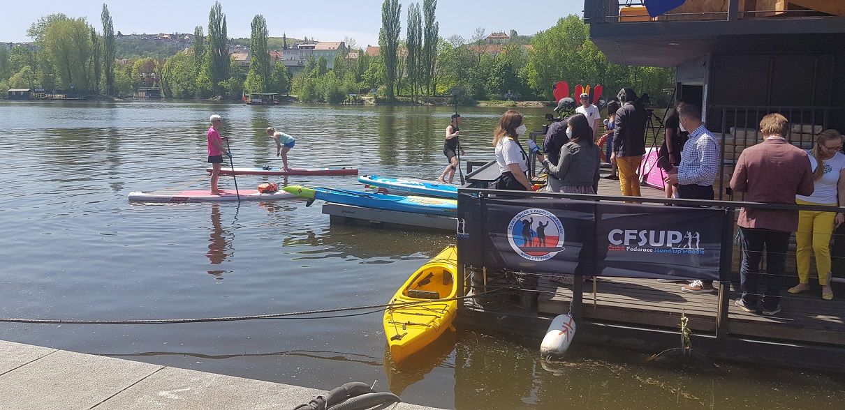 Na vodě nejsi sám tisková konference (3)